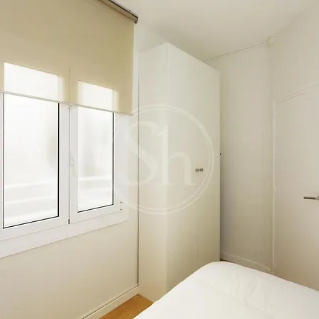 Gran Via Monumental Apartment Barcelona
