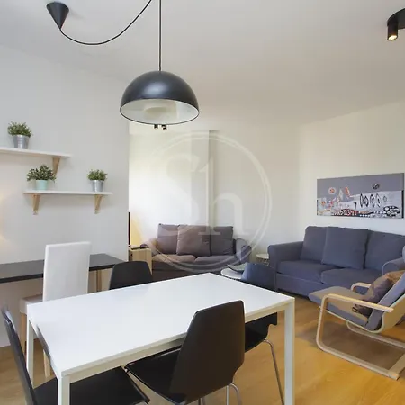 Gran Via Monumental Apartment